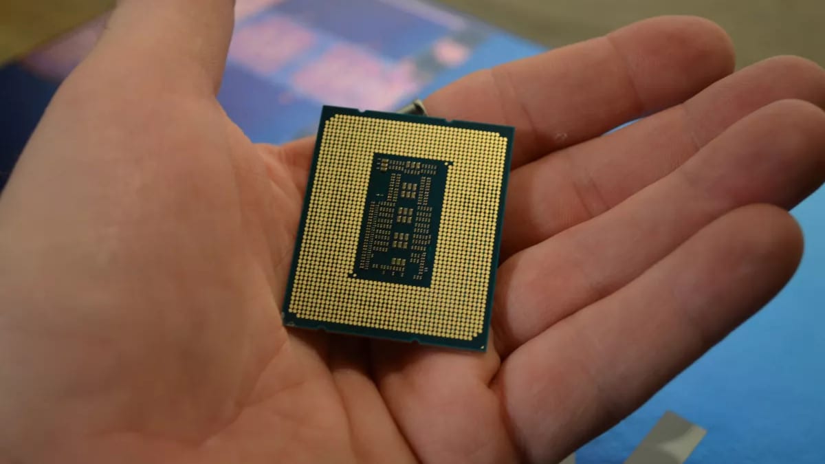 Le mystère des processeurs Intel se dévoile alors que le fleuron à 6 GHz échappe au CES et est soudainement mis en vente.
